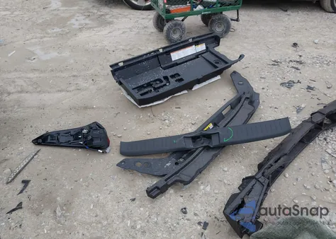 2025 Toyota Highlander Hybrid Xle из США, поврежденный, VIN 5TDKBRCH7SS649321